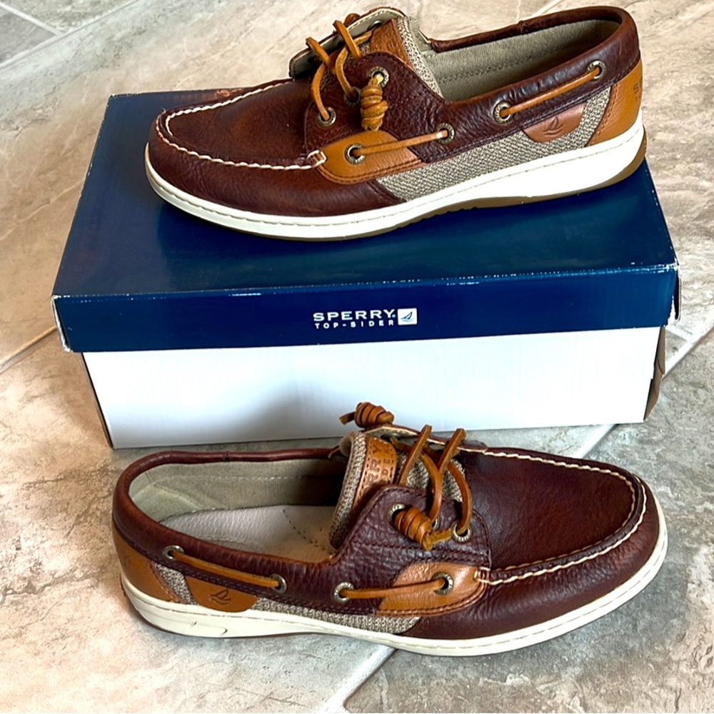 Women Sperry Size 7.5